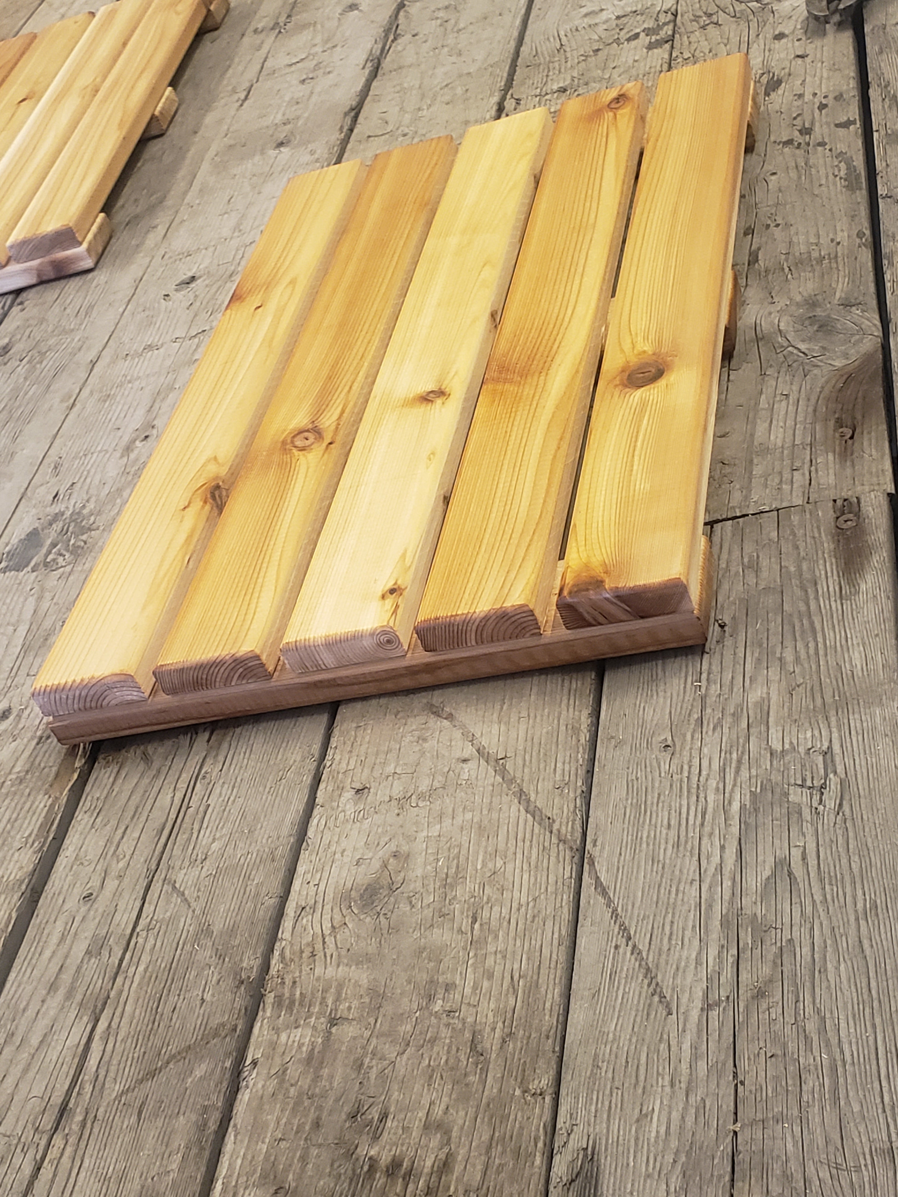 Sauna Fauna King's Feet cedar bath mat sauna floor panel