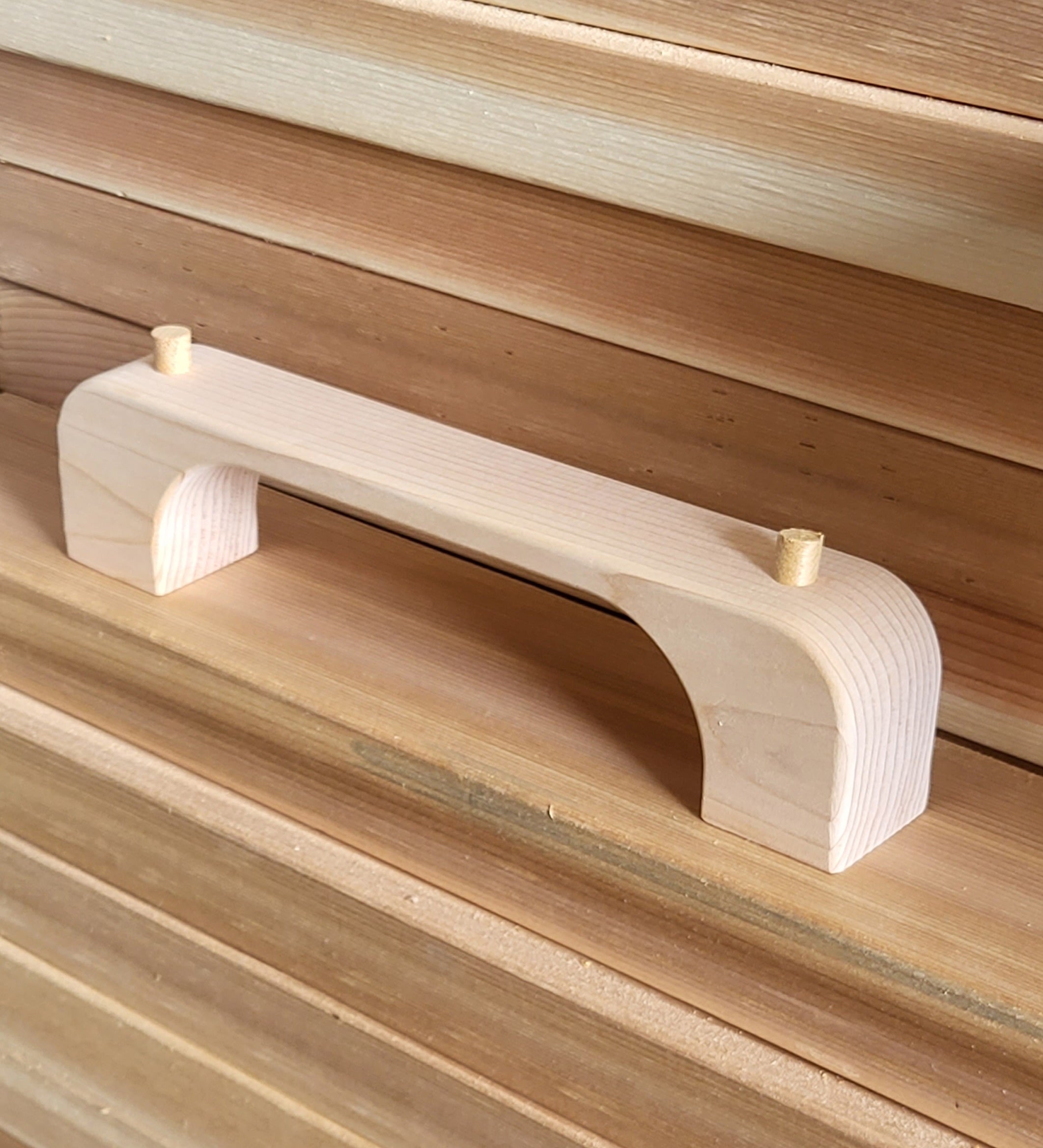 Classic Cedar Sauna Fauna Door Handle - Durable and Elegant Door Handle for Sauna, Crafted from High-Quality Cedar Wood.