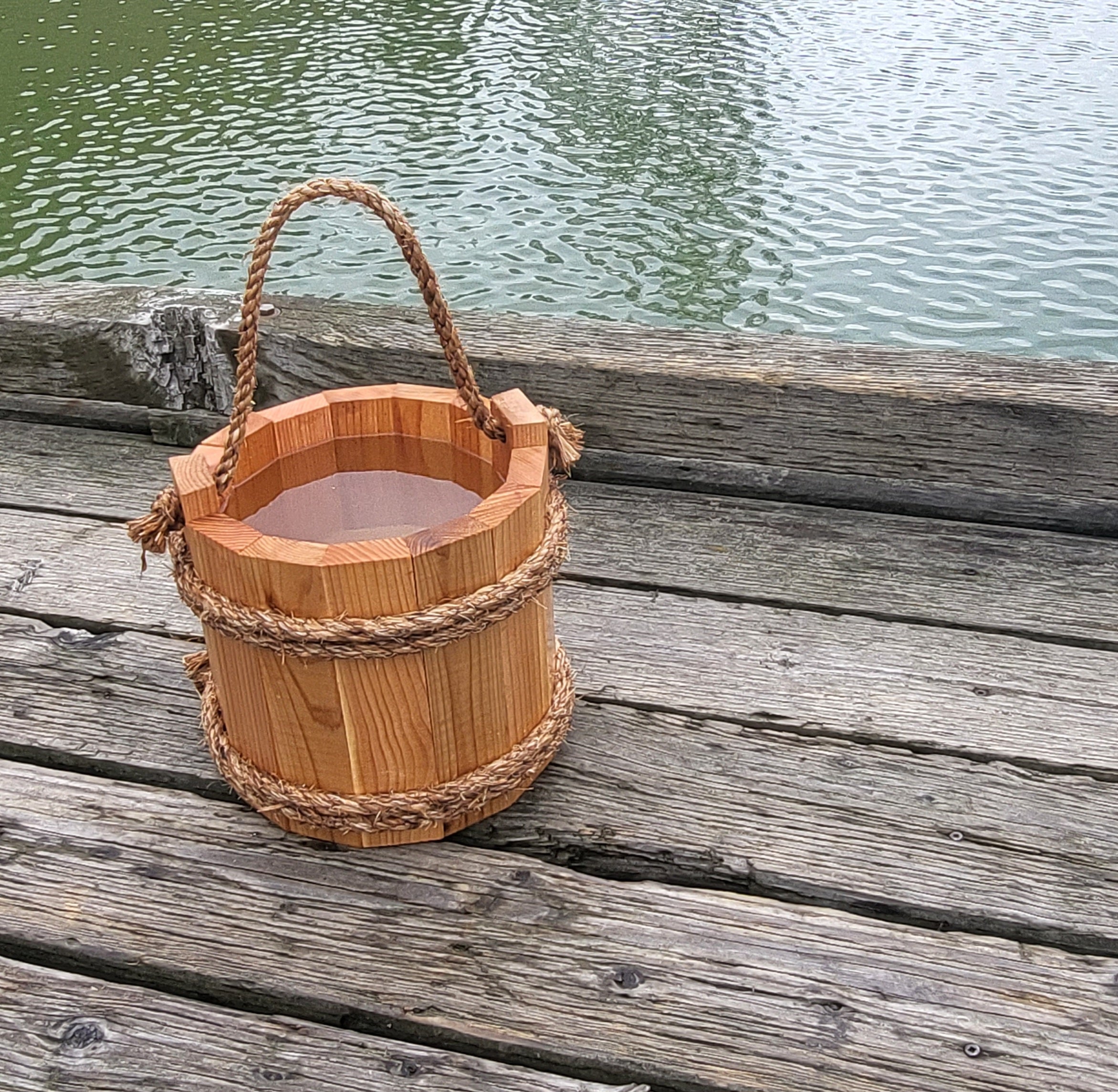 Sauna Fauna Cedar Wood Sauna Bucket - High-Quality Handcrafted Cedar Wood Bucket for Sauna Use