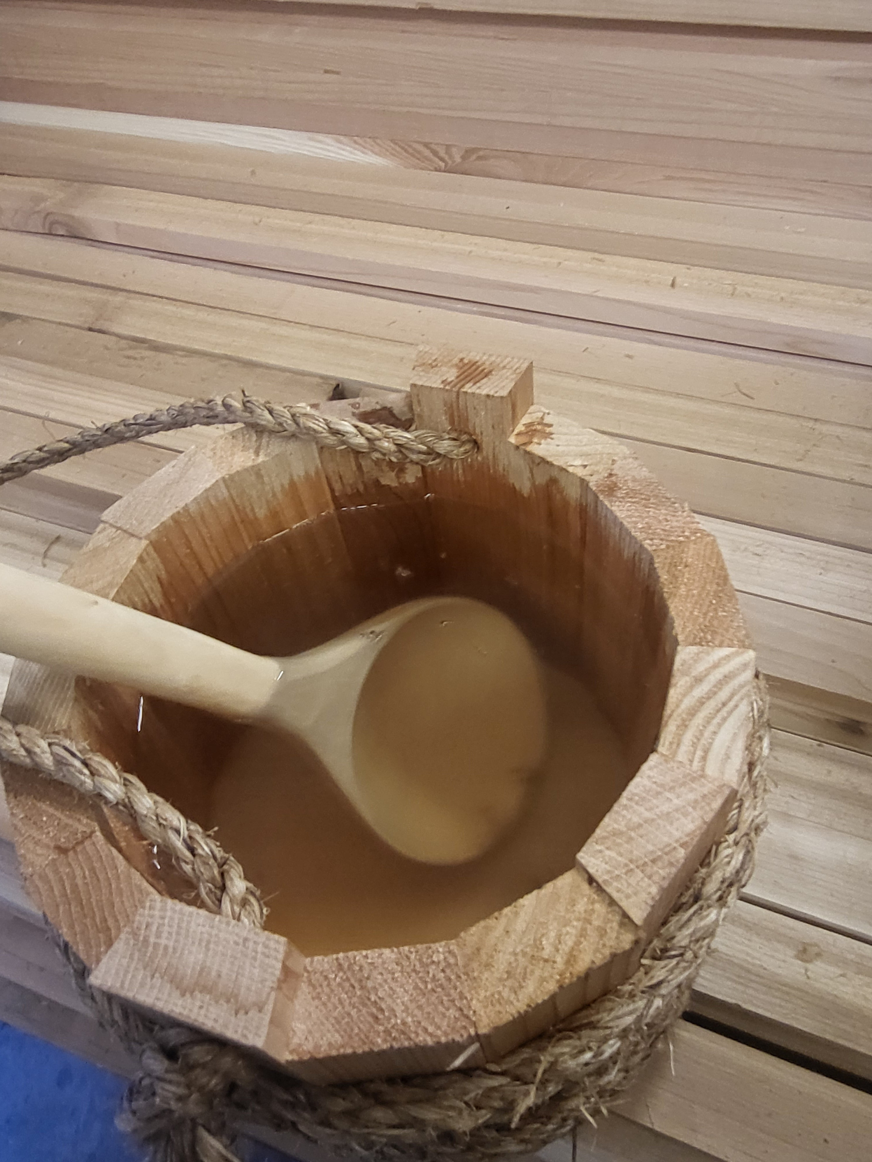 Cedar Wood Sauna Bucket by Sauna Fauna